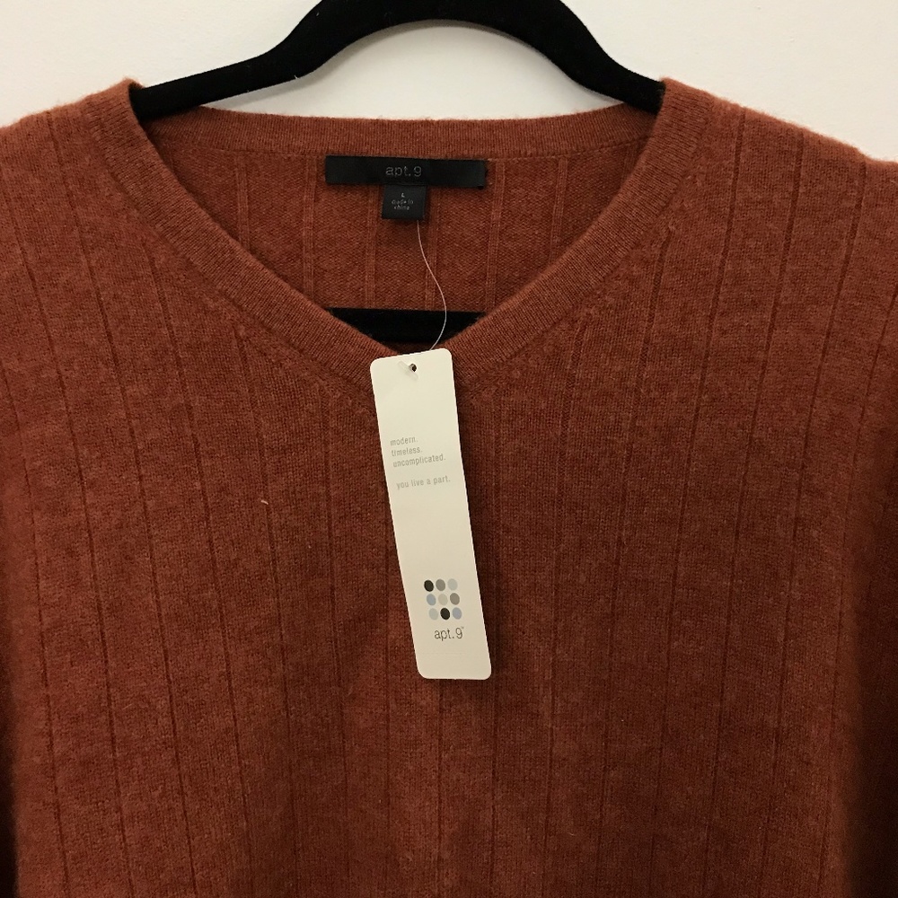 Apt 9 NWT Cashmere sweater - Picture 2 of 3